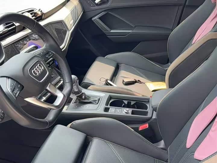 Audi Q3 2024 2024款 35 TFSI 时尚致雅型
