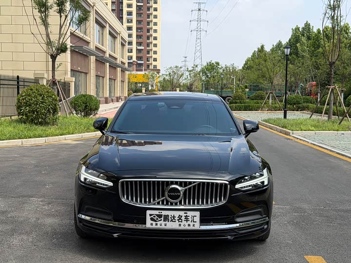 Фото 2 - Volvo S90