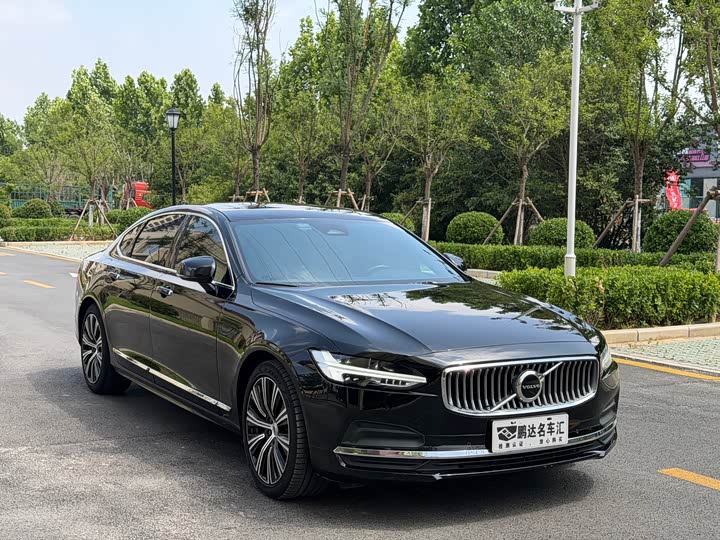 Фото 3 - Volvo S90