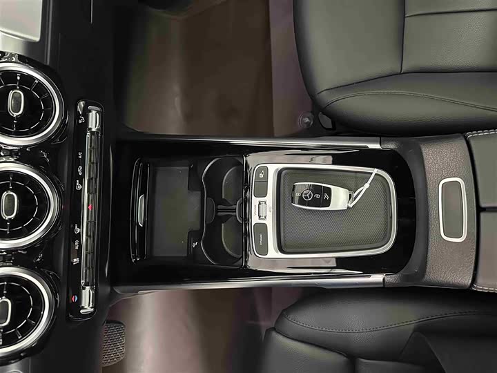 Mercedes-Benz GLB-Class 2024 2024款 GLB 200 动感型