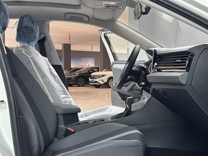 Volkswagen Sagitar L 2026 2026款 改款 3000万辆甄选款 300TSI DSG 飞越版