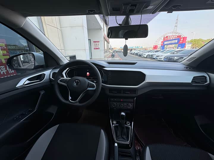 Фото 8 - Volkswagen Tacqua