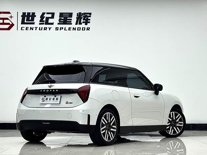 Mini Cooper 2025 2025款 456km COOPER E 经典派
