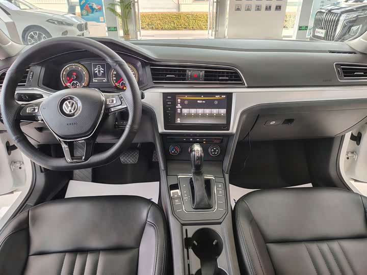 Фото 8 - Volkswagen Lamando L