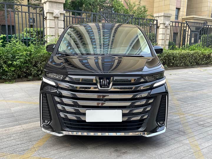 Toyota Vellfire 2025 2025款 皇冠 双擎 2.5L 墨金行政版