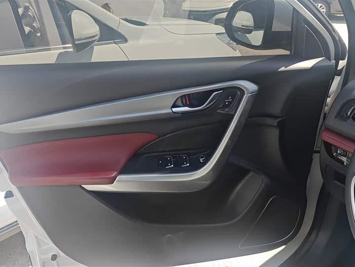Dongfeng Aeolus AX7 2021 2021款 PRO 1.6T 自动智驾版