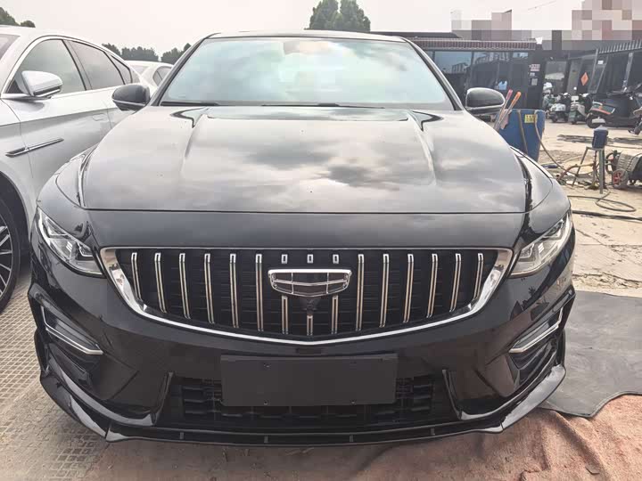 Фото 2 - Geely Preface