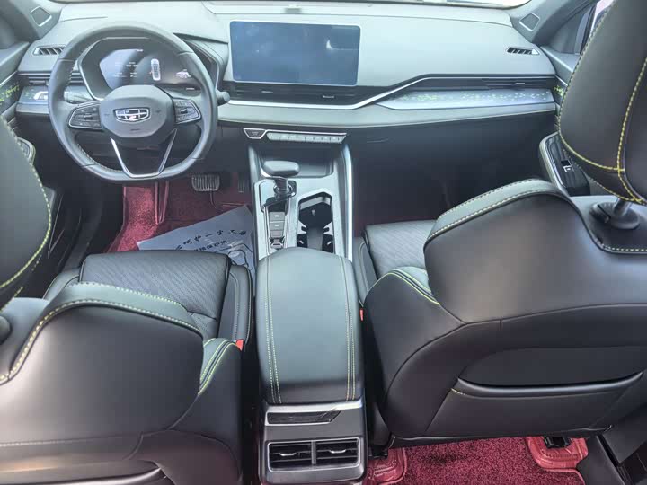 Фото 7 - Geely Preface