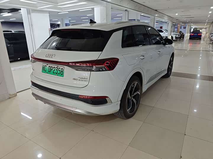 Фото 9 - Audi Q4 e-tron