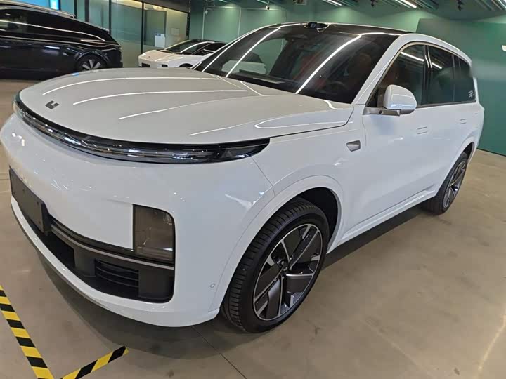 LiXiang L9 2025 2025款 Ultra 智能焕新版