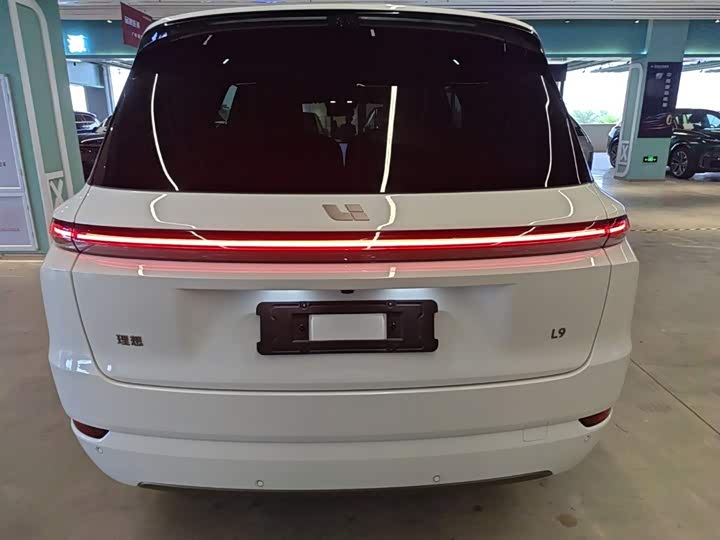 LiXiang L9 2025 2025款 Ultra 智能焕新版