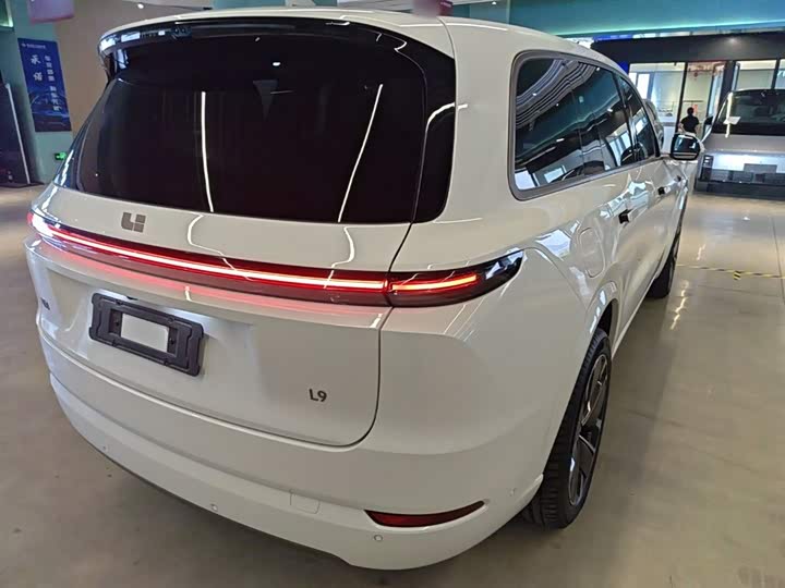LiXiang L9 2025 2025款 Ultra 智能焕新版