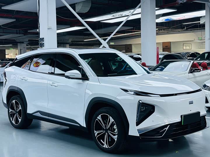 2025 Geely Galaxy L7