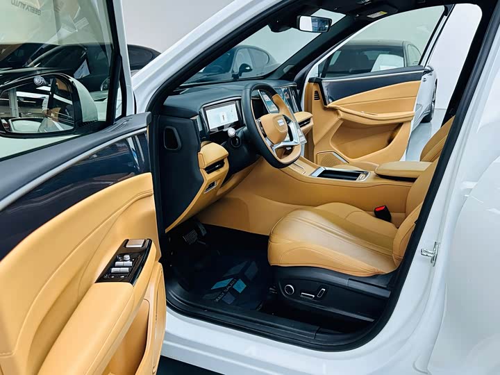 2025 Geely Galaxy L7