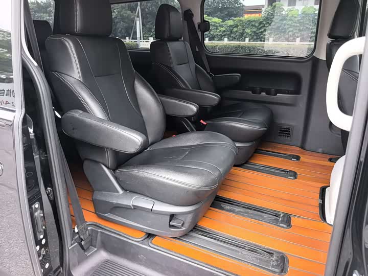 JAC Refine M4 2022 2022款 2.0TGDI 自动商旅版