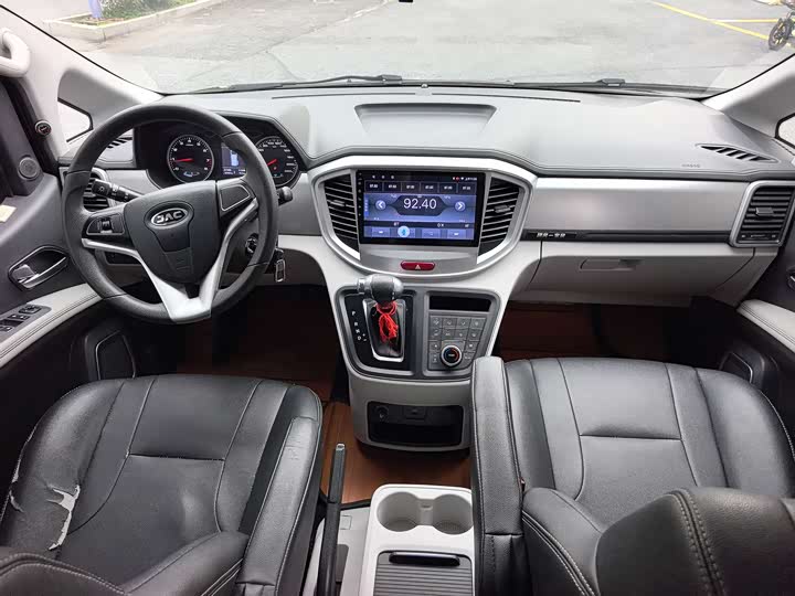 JAC Refine M4 2022 2022款 2.0TGDI 自动商旅版