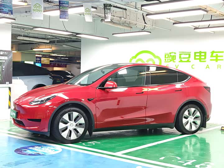 Zdjęcie 2 - Tesla Model Y