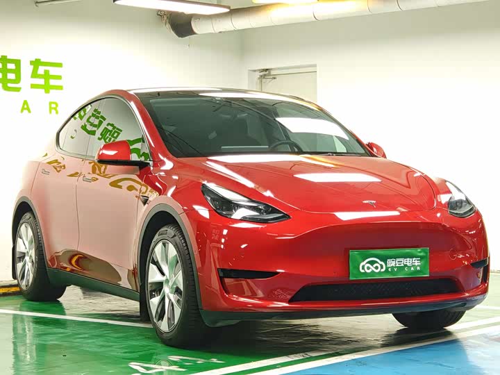 Zdjęcie 4 - Tesla Model Y