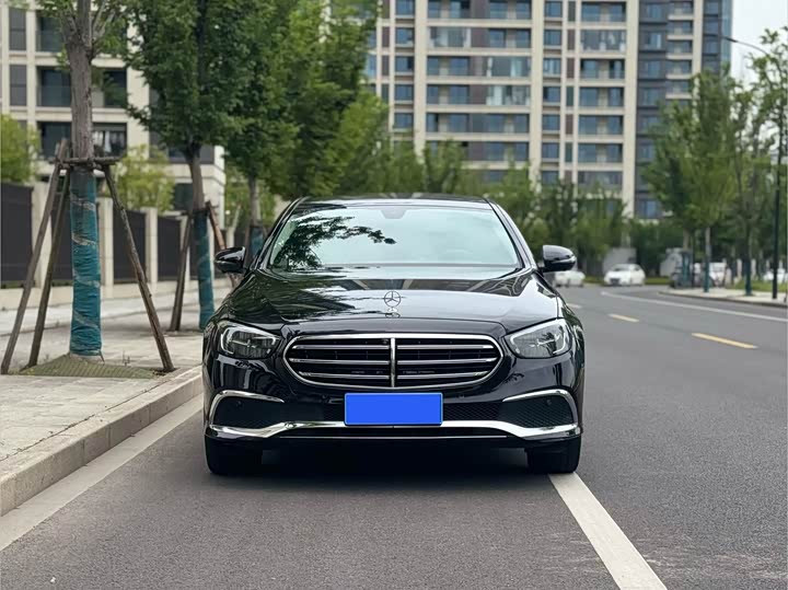 Zdjęcie 2 - Mercedes-Benz E-Class