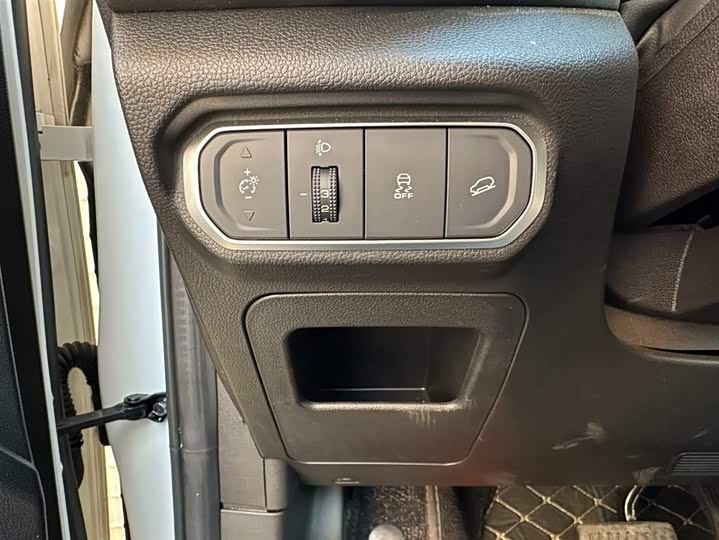 Haval Chitu 2022 2022款 劲享版 1.5T 紫铜兔