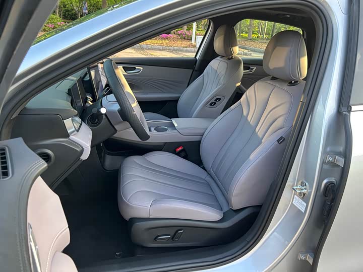Roewe M7 DMH 2025 2025款 160km臻享版