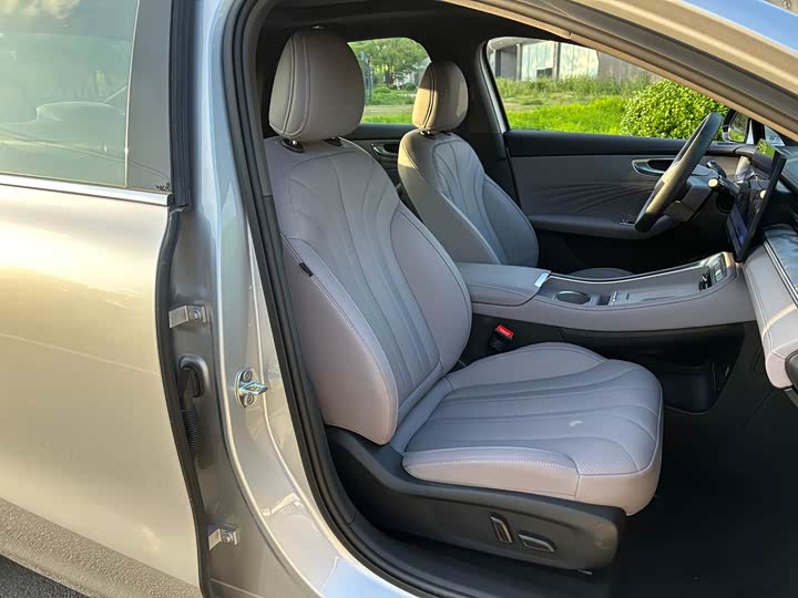 Roewe M7 DMH 2025 2025款 160km臻享版