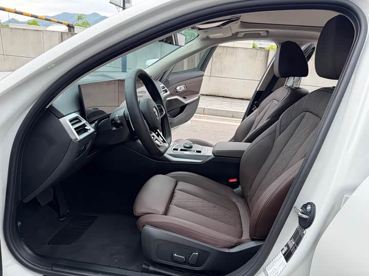 BMW 3 Series 2025 2025款 325i M运动套装