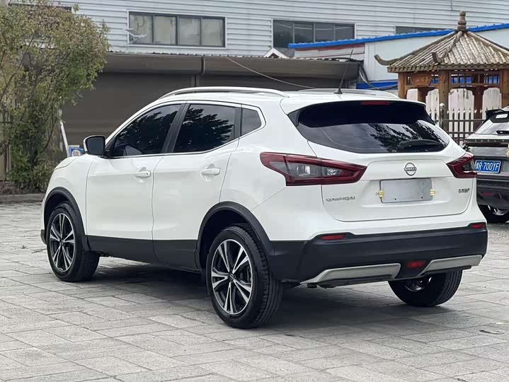 Zdjęcie 9 - Nissan Qashqai