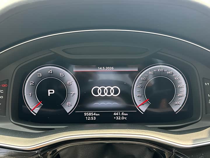 Фото 9 - Audi Q7