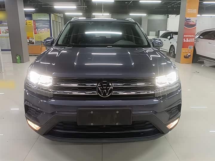Photo 3 - Volkswagen Tharu
