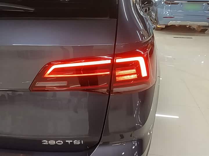 Photo 8 - Volkswagen Tharu