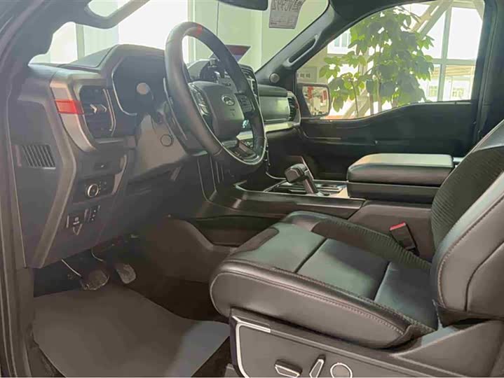 Фото 7 - Ford F-150 Raptor