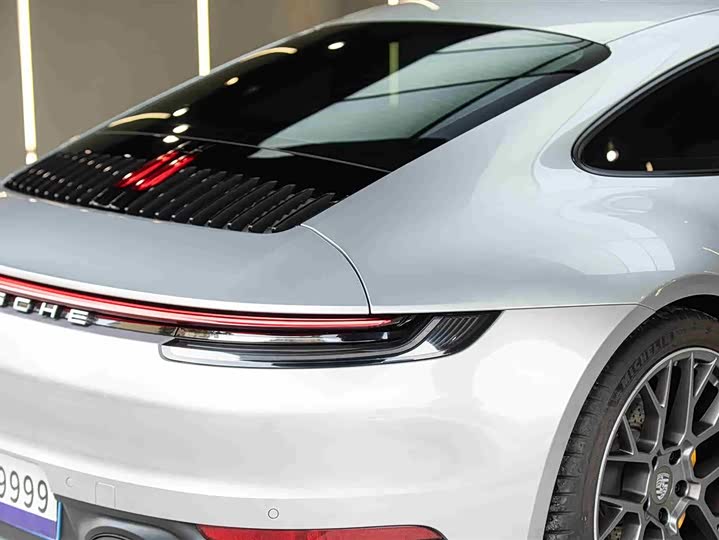 Фото 4 - Porsche 911