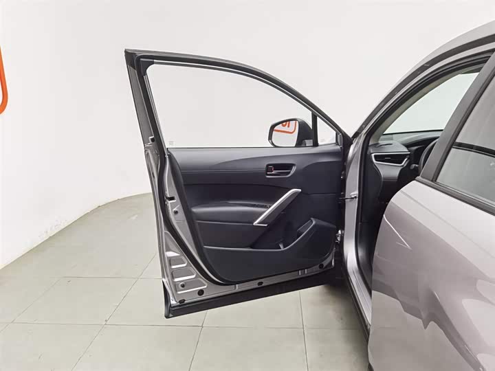 Фото 8 - Toyota Corolla Cross