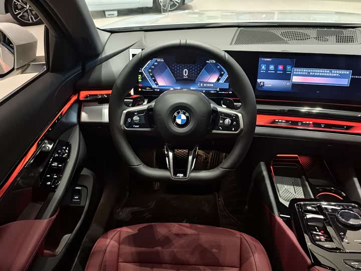 Zdjęcie 8 - BMW 5 Series