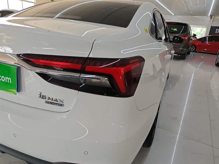 Фото 8 - Roewe i6 Max