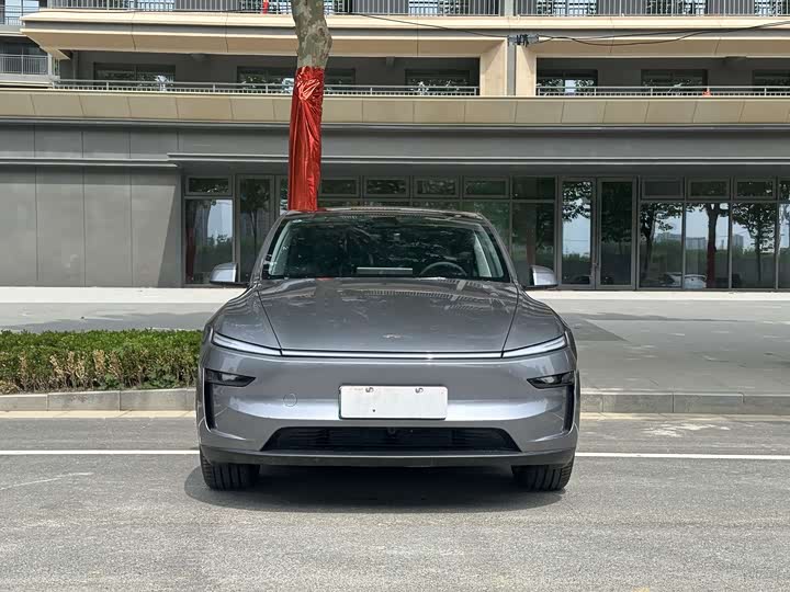 Tesla Model Y 2026 2026款 长续航后轮驱动版