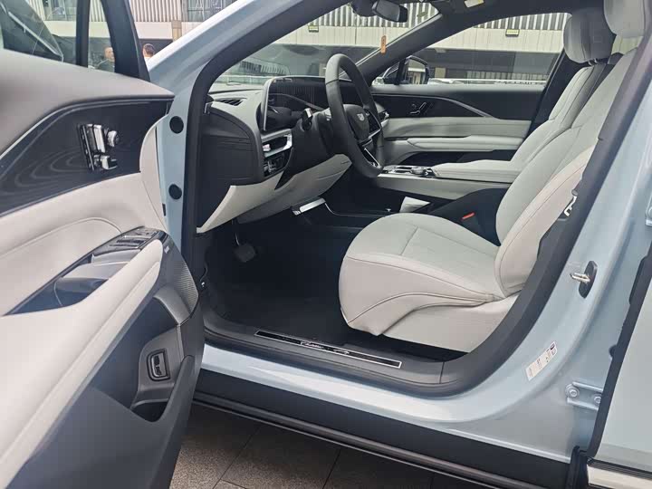 Cadillac Lyriq 2024 2024款 后驱标准续航豪华版
