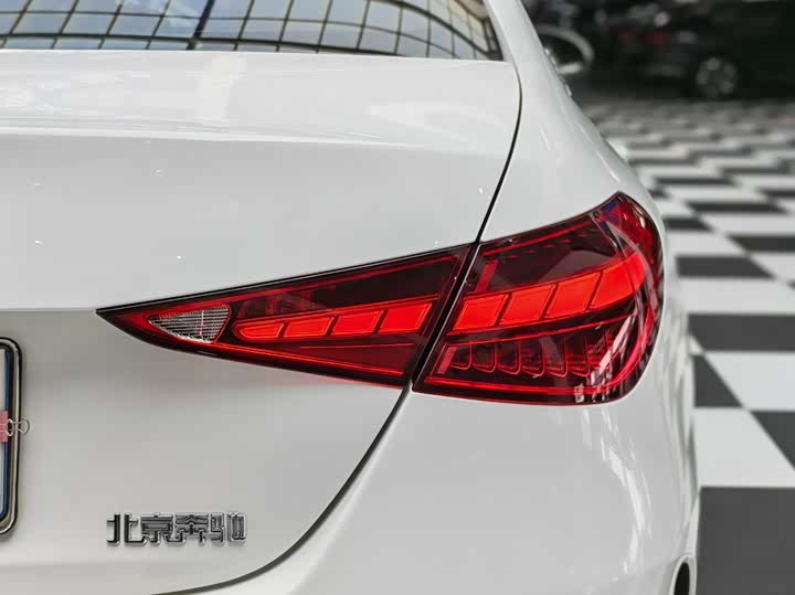 Фото 8 - Mercedes-Benz C-Class