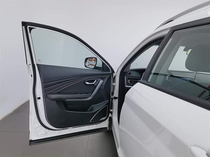 Jetour X70M 2021 2021款 1.5T DCT尊贵伙伴型 5座