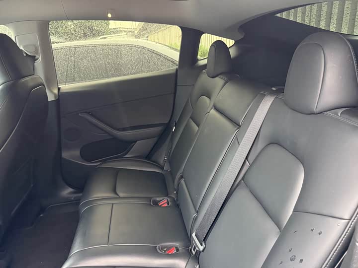 Zdjęcie 7 - Tesla Model Y