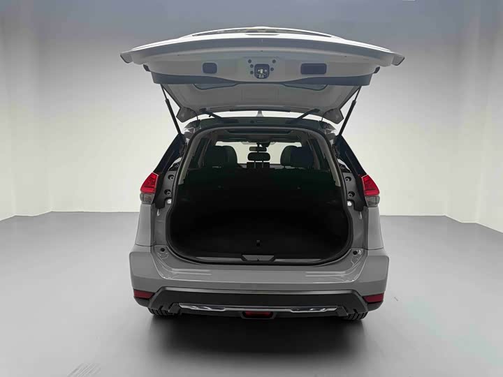 Nissan X-Trail 2025 2025款 荣誉 2.0L 两驱领先版