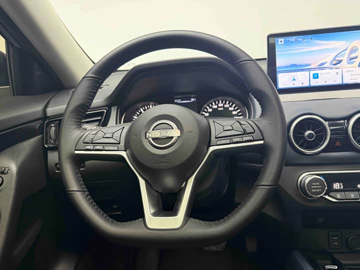 Nissan X-Trail 2025 2025款 荣誉 2.0L 两驱领先版
