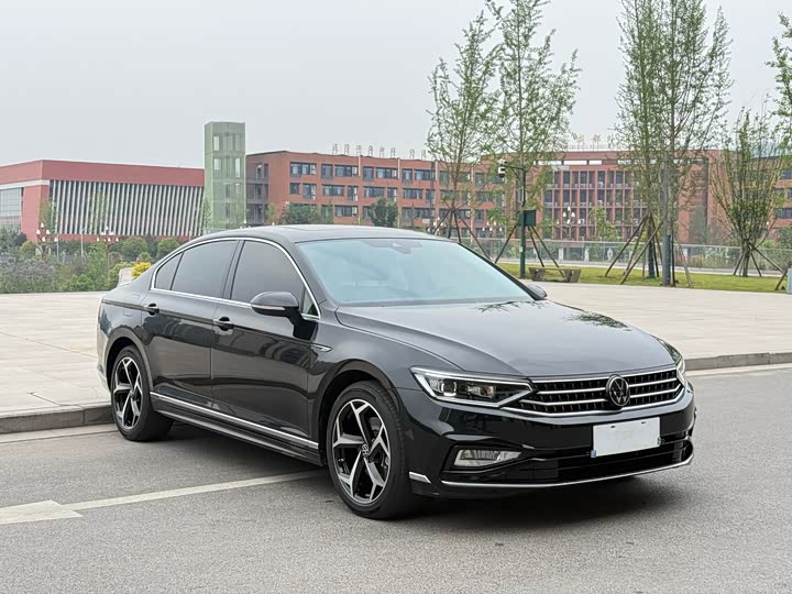 Фото 3 - Volkswagen Magotan