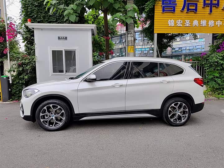 Фото 3 - BMW X1