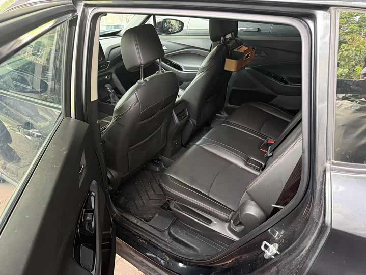 Фото 8 - Chevrolet Orlando
