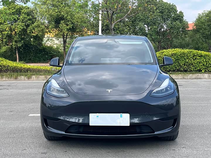 Zdjęcie 2 - Tesla Model Y