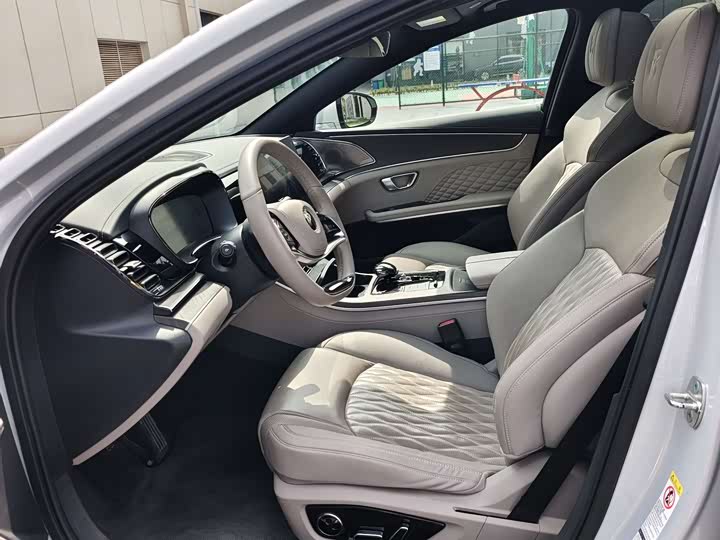 Фото 4 - BYD Han