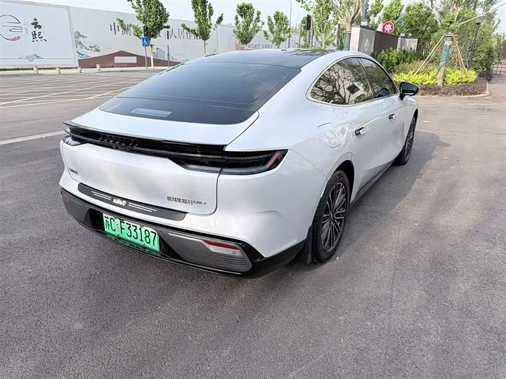 Geely Galaxy Starshine 8 EM-i 2025 2025款 130km EM-i 尊享版