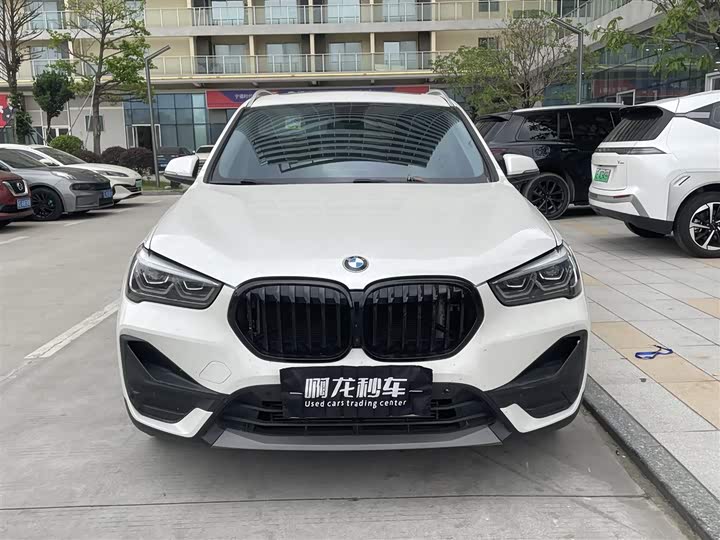 Zdjęcie 2 - BMW X1